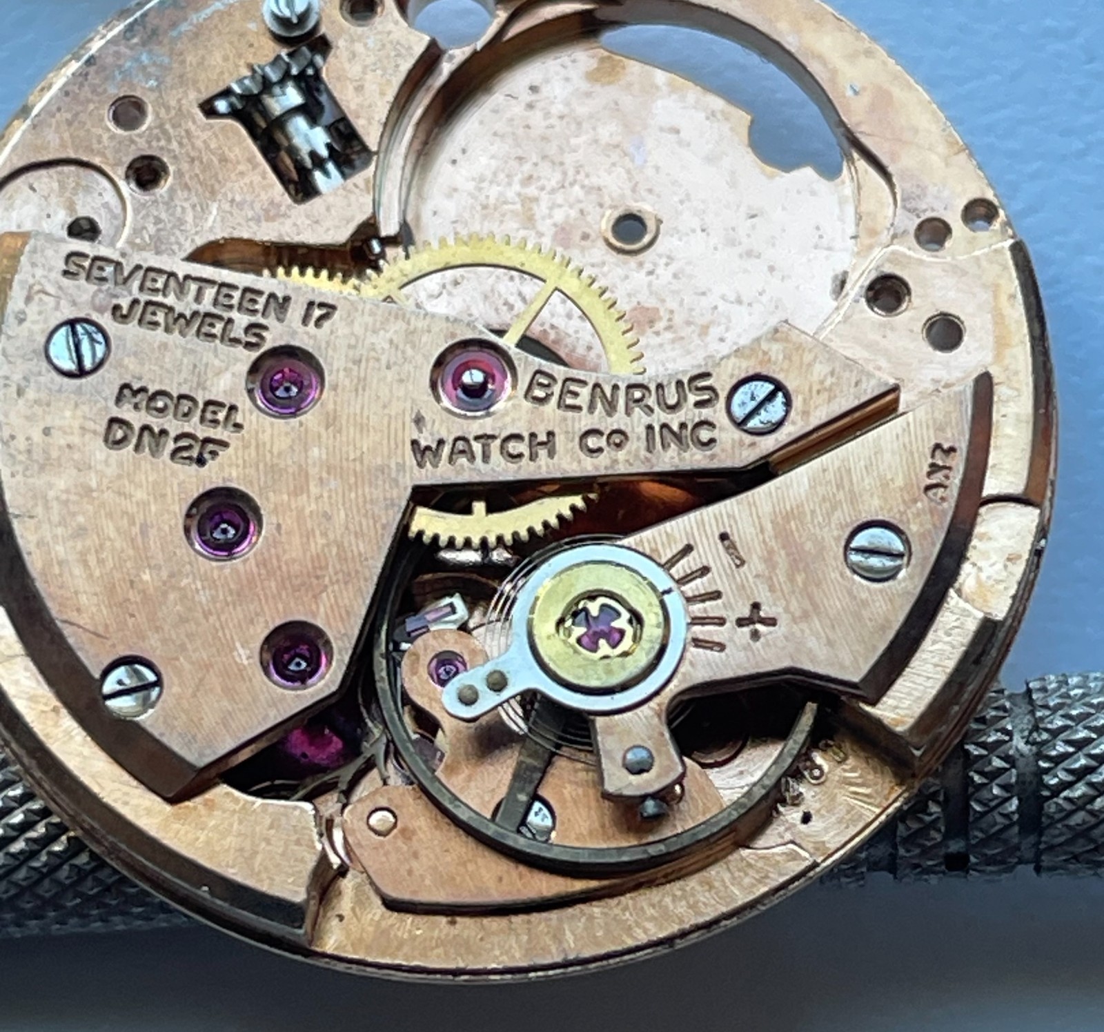 Benrus Watch Movement 17 Jewels Model DN2F 11.5 Ligne Military Repair Parts