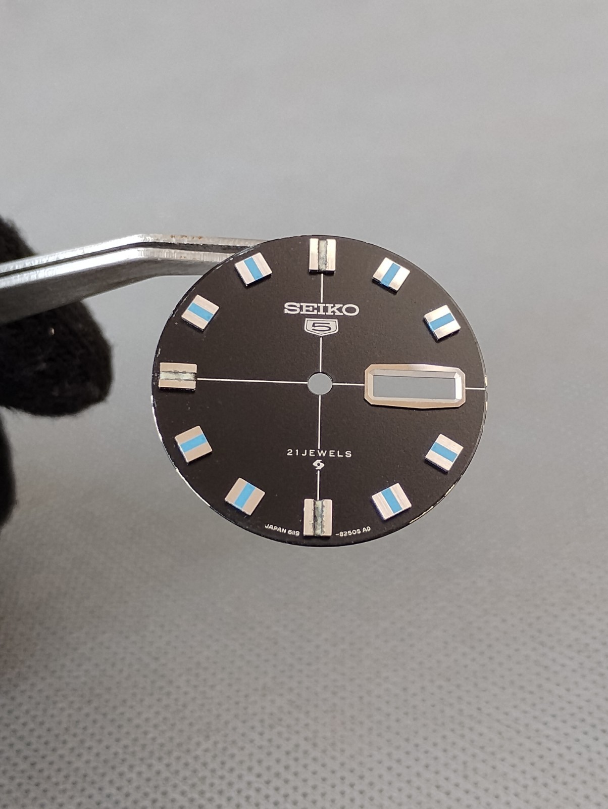 Genuine Seiko 5 6119 – 21 Jewels 28.5mm Dial