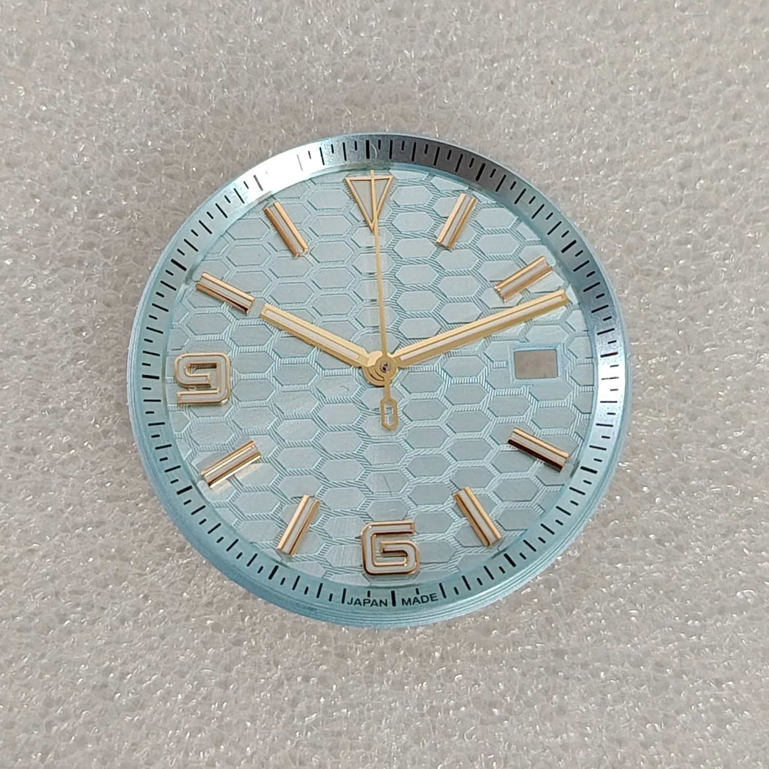 33.8mm Honeycomb Luminous Watch Dial + Gold Hand Set for NH35 NH36 Date