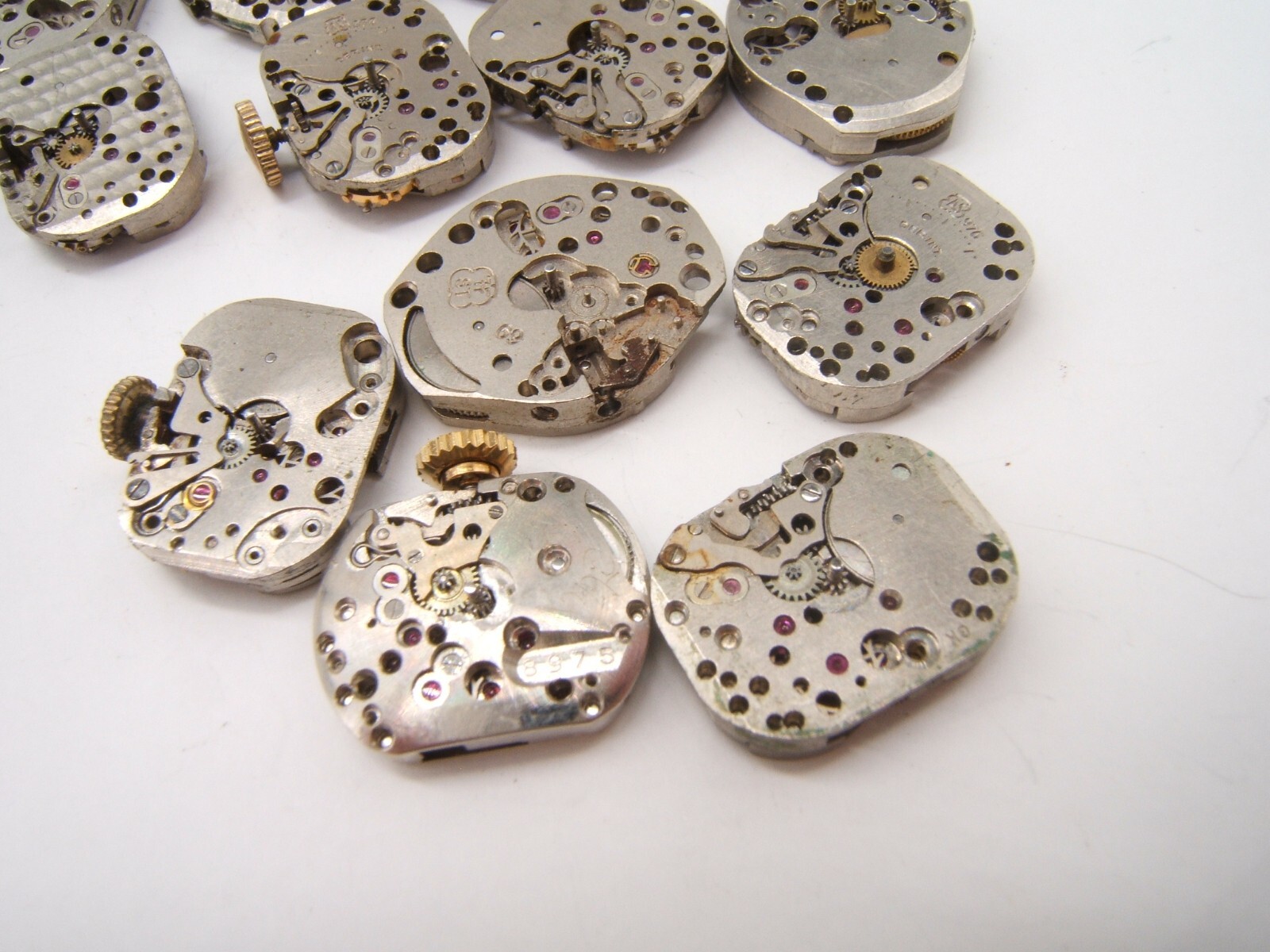 13 SMALL WOMEN’S WATCH MOVEMENTS PARTS REPAIR MECHANICAL WIND UP (LOT BC)