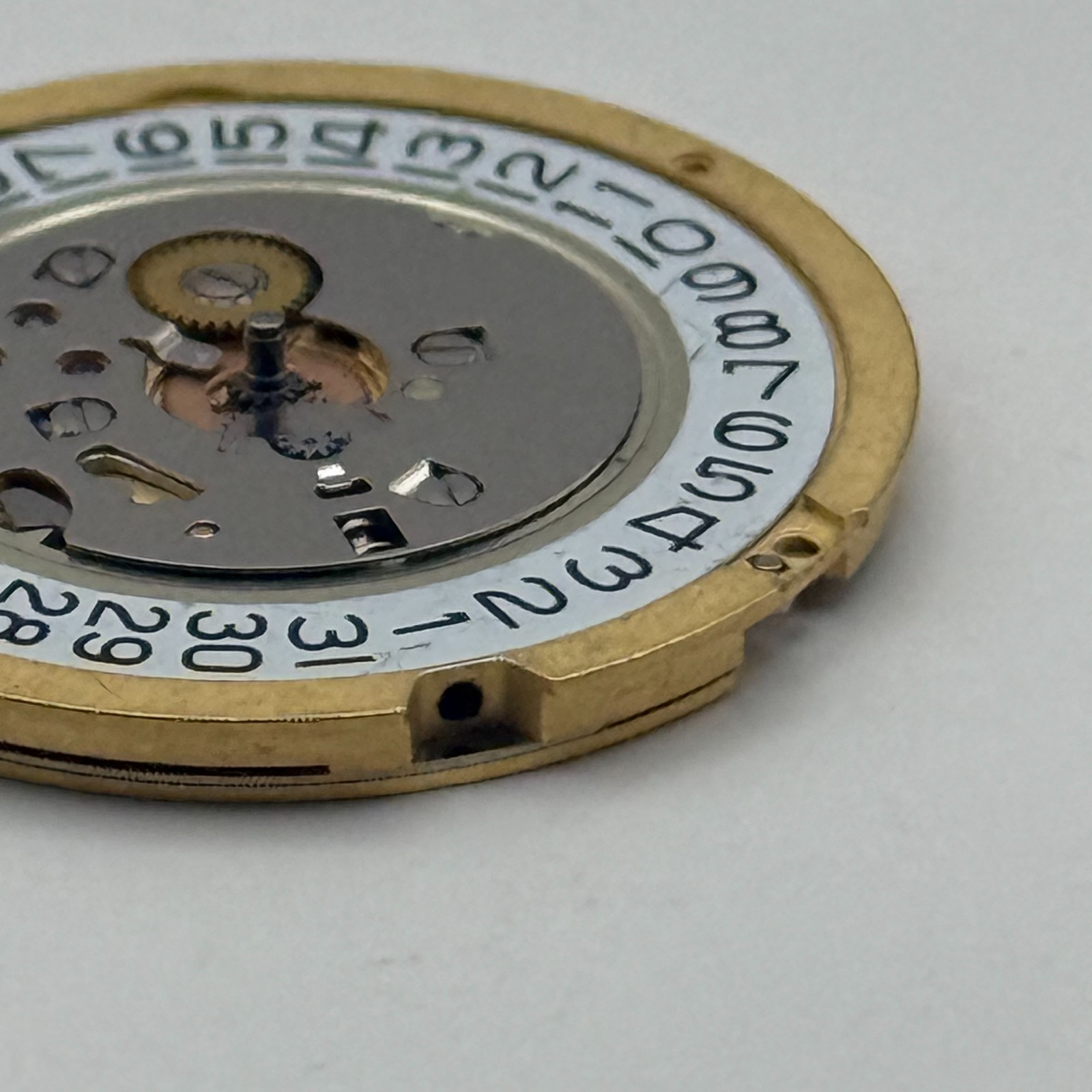 Ronda 1006 Watch Movement Quartz Swiss Date 8 Jewels Vintage Parts Repair 23.8mm