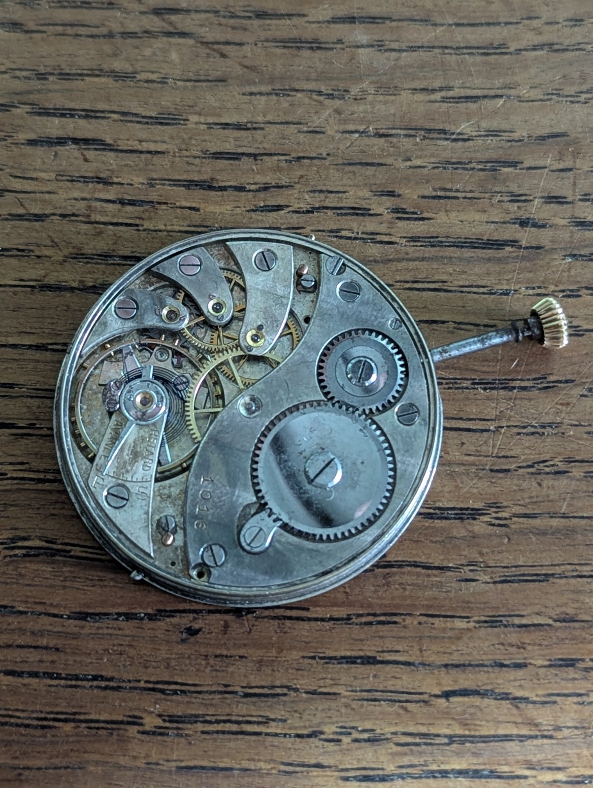 Ultra Thin Swiss Pocket Watch Movement for Repair / Parts, Broken Balance #S242