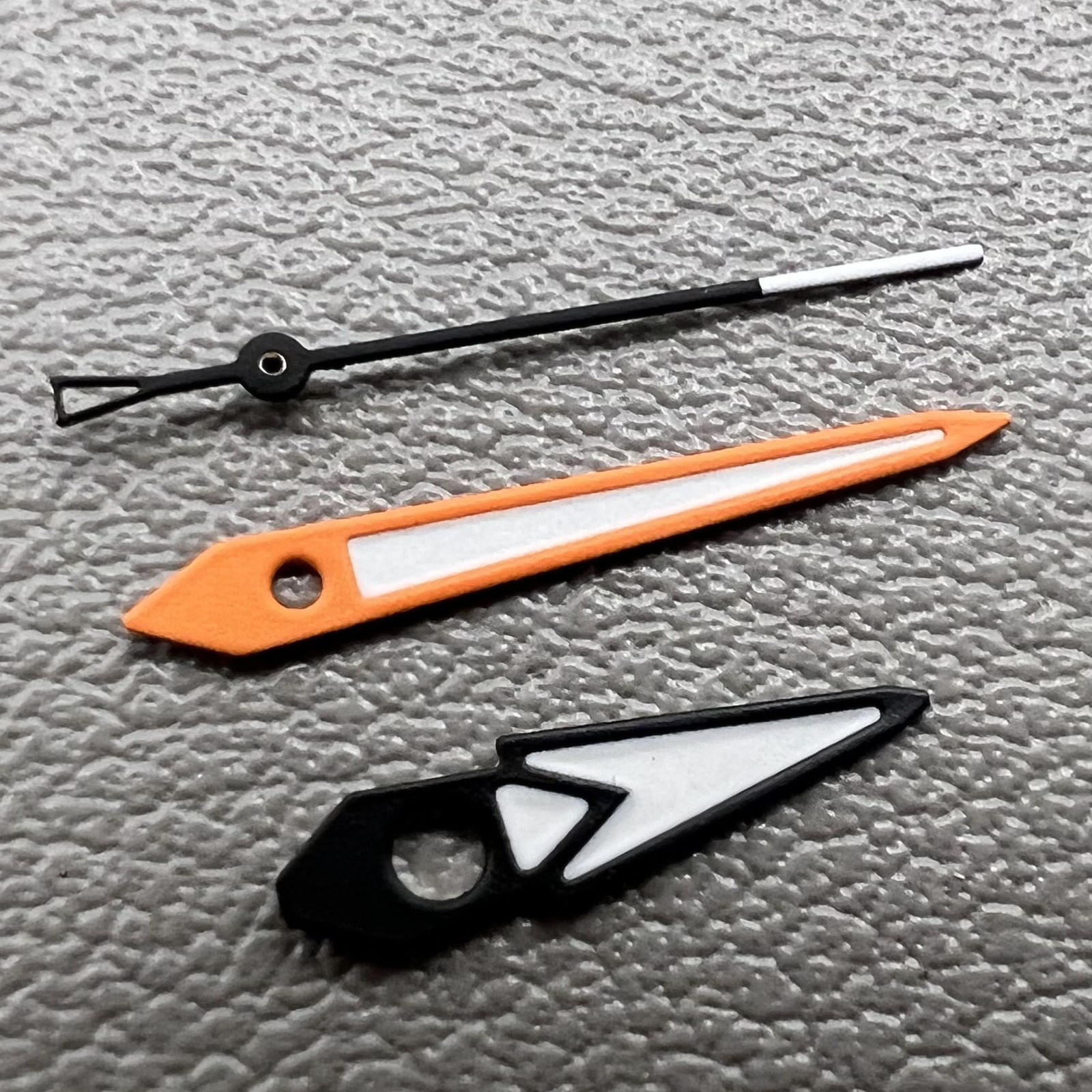 2 Sets/Pack Arrow Shape Green Lume Orange+Black Trim Hands for NH35 NH36 NH70