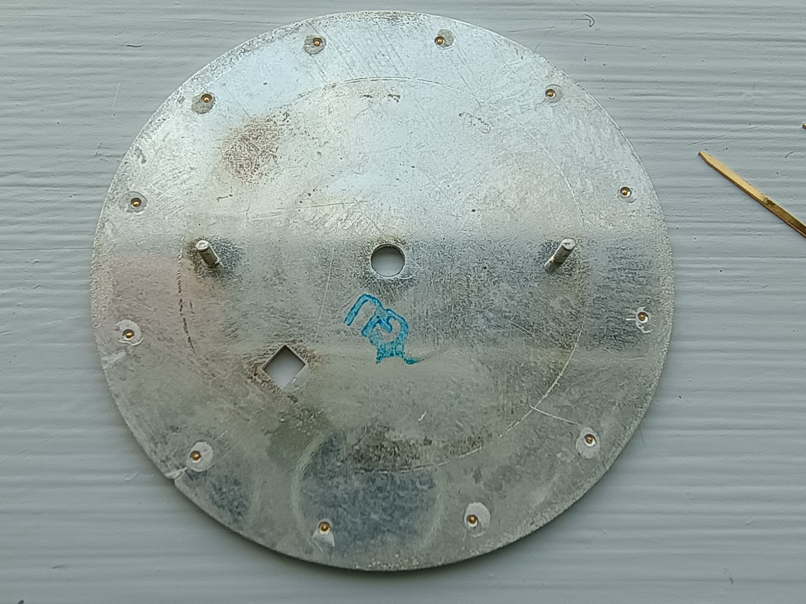 SKARGEN – Men’s Wristwatch – Salvaged Spare Parts – WATCH FACE + BOTH HANDS