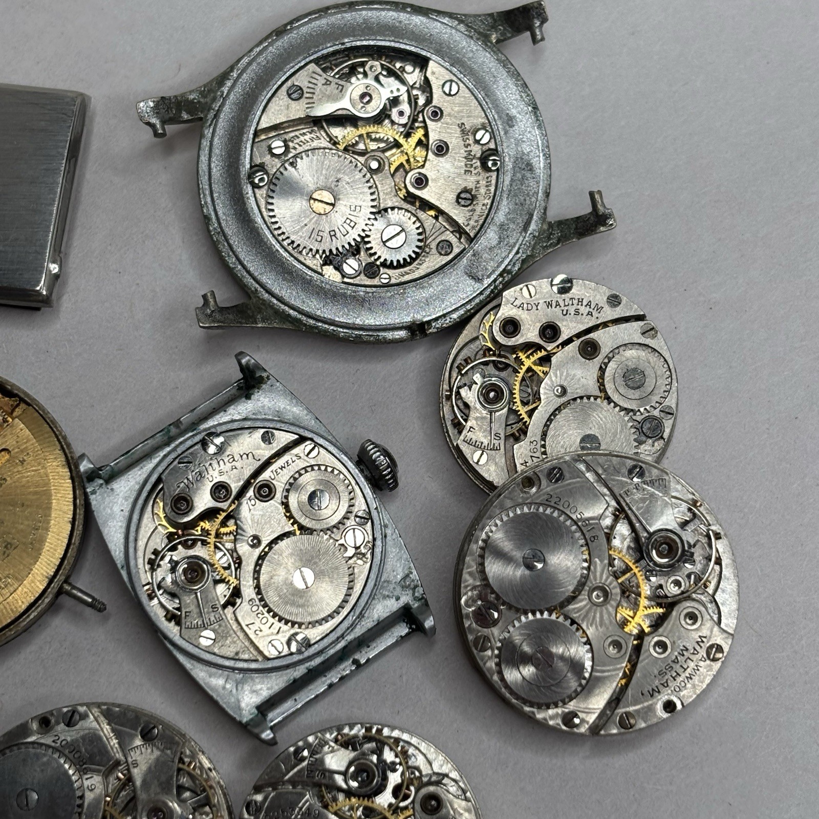 Broken Vintage Watch Movements Parts Lot – Bulova Automatic Waltham Gruen Elgin
