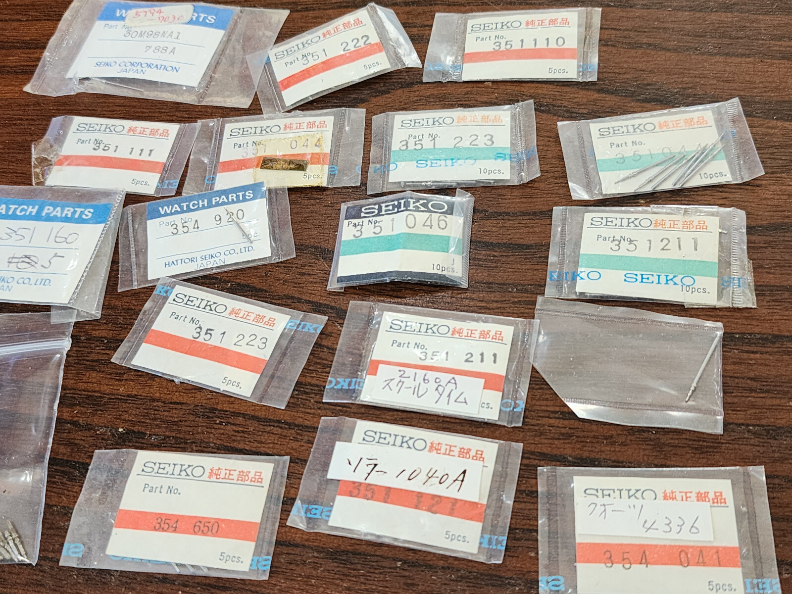 Large Assorted Seiko stem 351 354 Lot Watchmaker Unsorted 1970 1980 1990