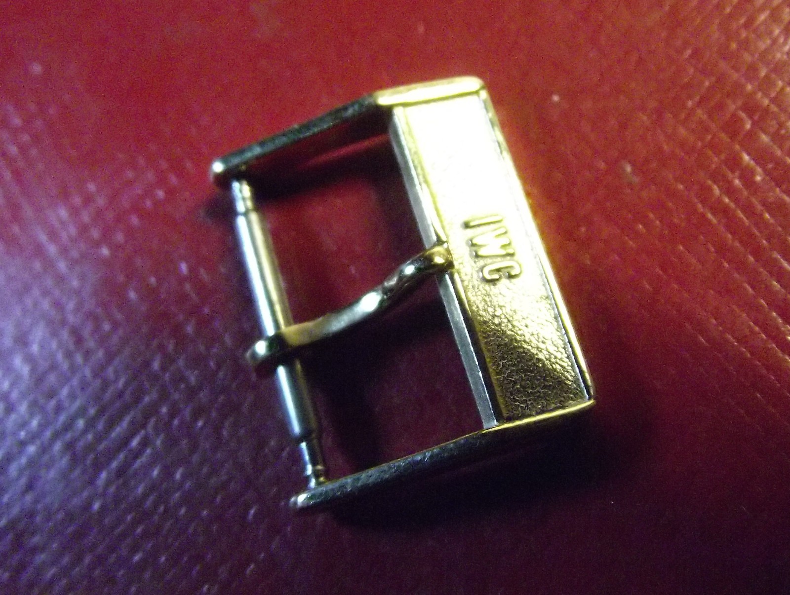 I.W.C. – RARE VINTAGE ’50/60 BUCKLE – 16mm INSIDE – YELLOW GOLD COLOR – SWISS