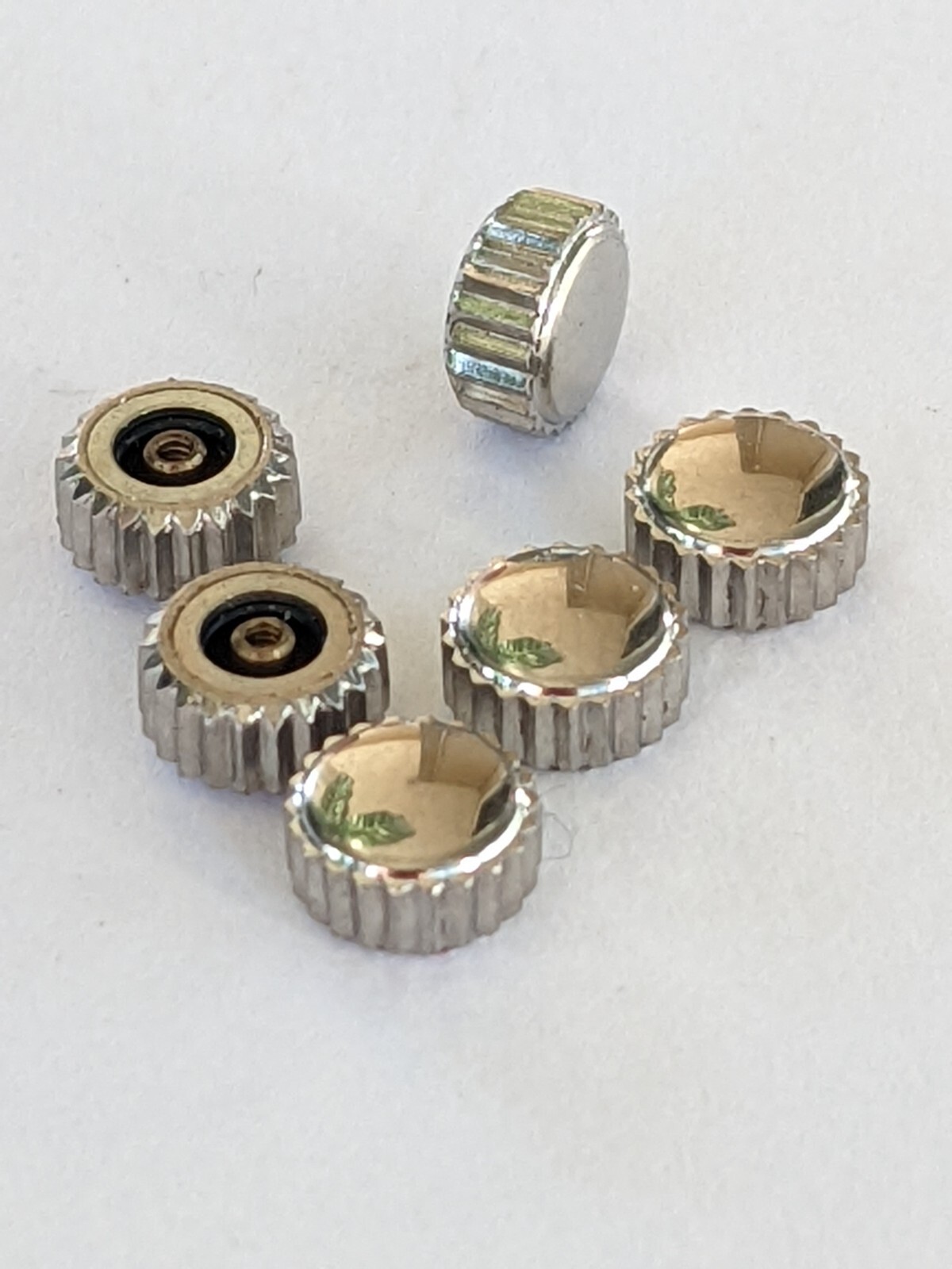 Waterproof crown diam. 5.25mm, tap 0.90mm, tube 2.50mm Chrome or Gilt x 6 pcs
