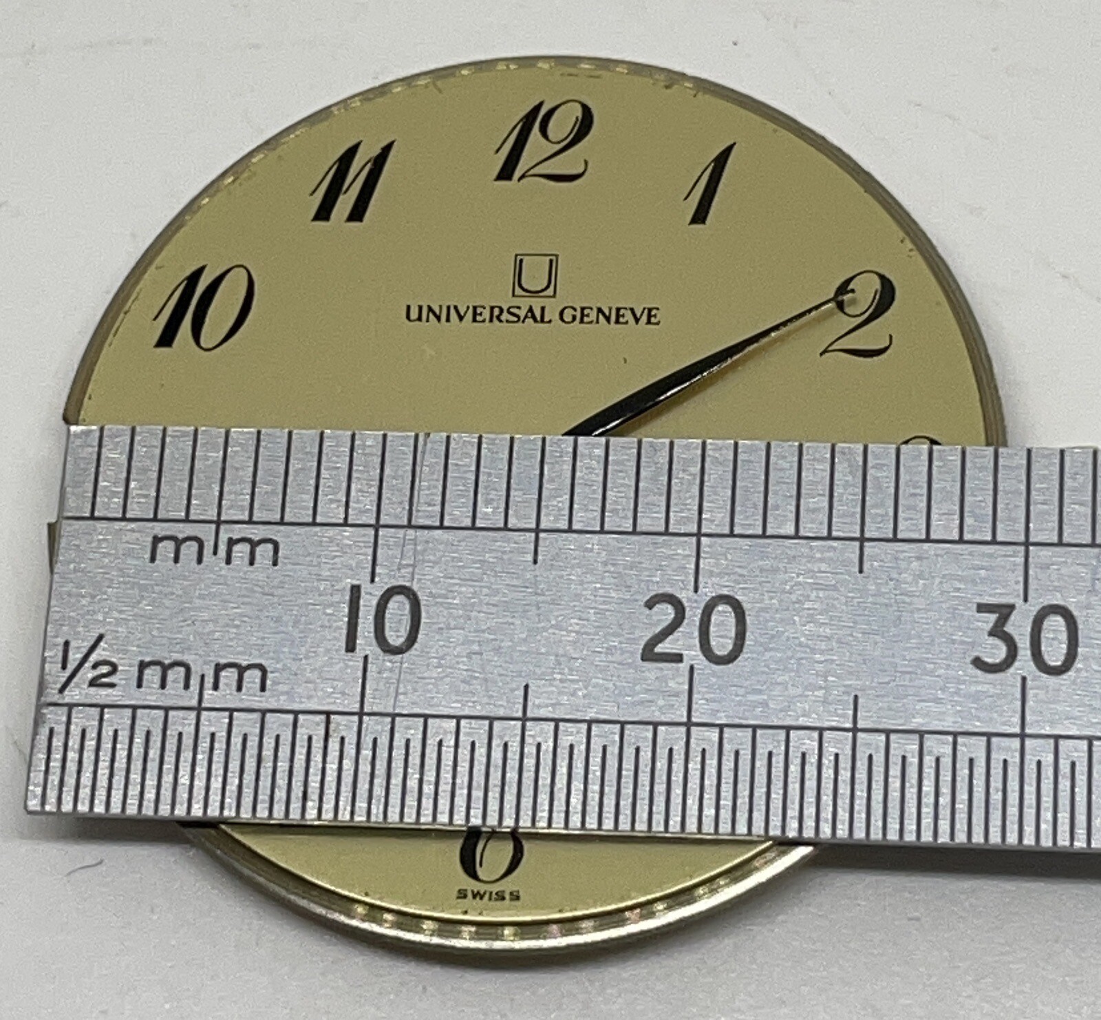 UNIVERSAL GENEVE MOVEMENT 17 Jewels Swiss Runs