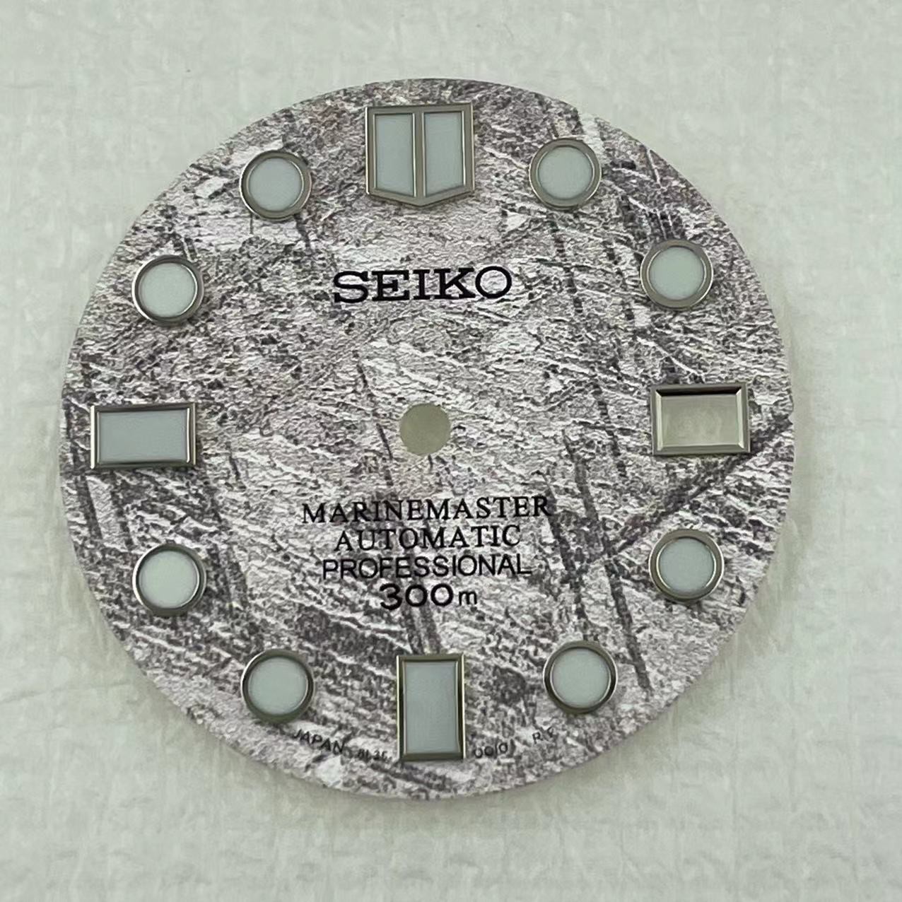 28.5mm Green Luminous Watch Dial Date For NH35 SK007 Movement