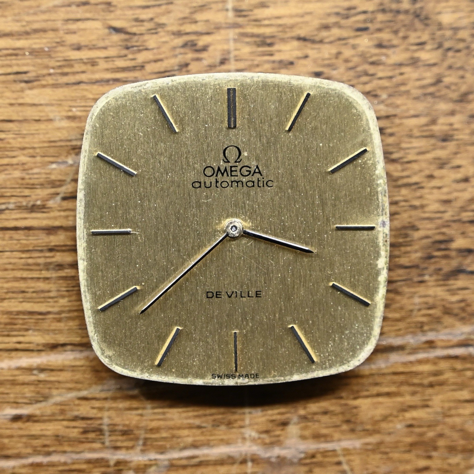 Omega De Ville Cal. 711 Automatic Watch Movement Dial Hands Crown Runs 24 Jewels