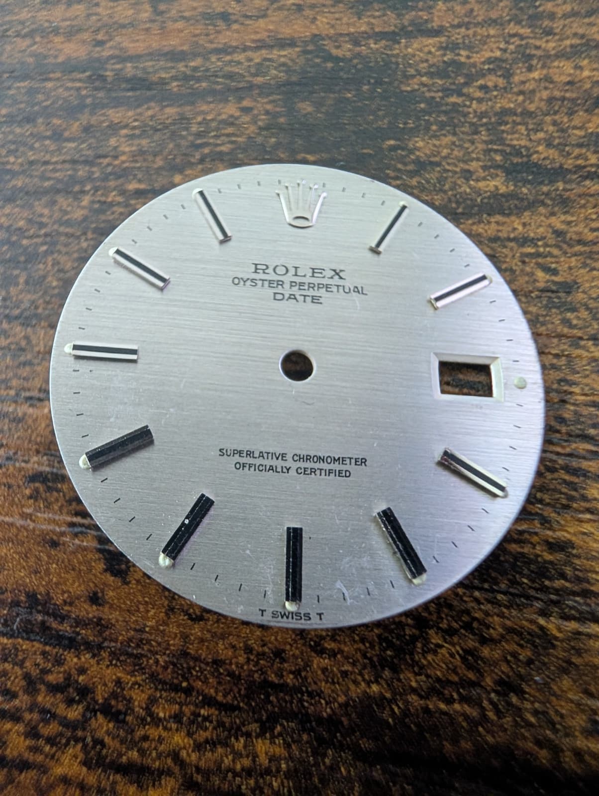 ROLEX OYSTER PERPETUAL DATE 1501 SILVER STICK DIAL – POOR CONDITION