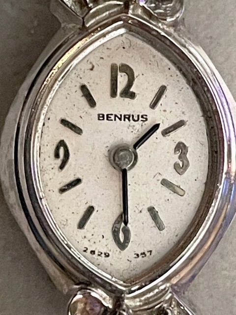 Vintage BENRUS Ladies White Wrist Watch 17j 2 diamonds model# 2629-357👀