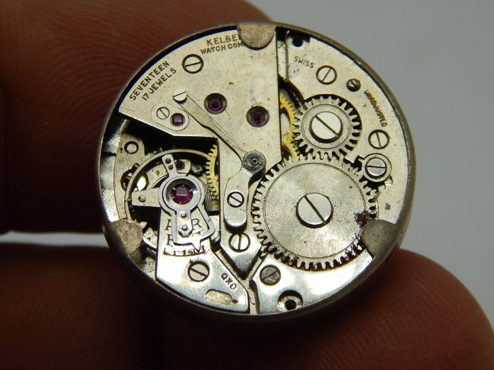 Vintage 17 jewel Gents Kelbert Shockproof WWII era military style watch movement