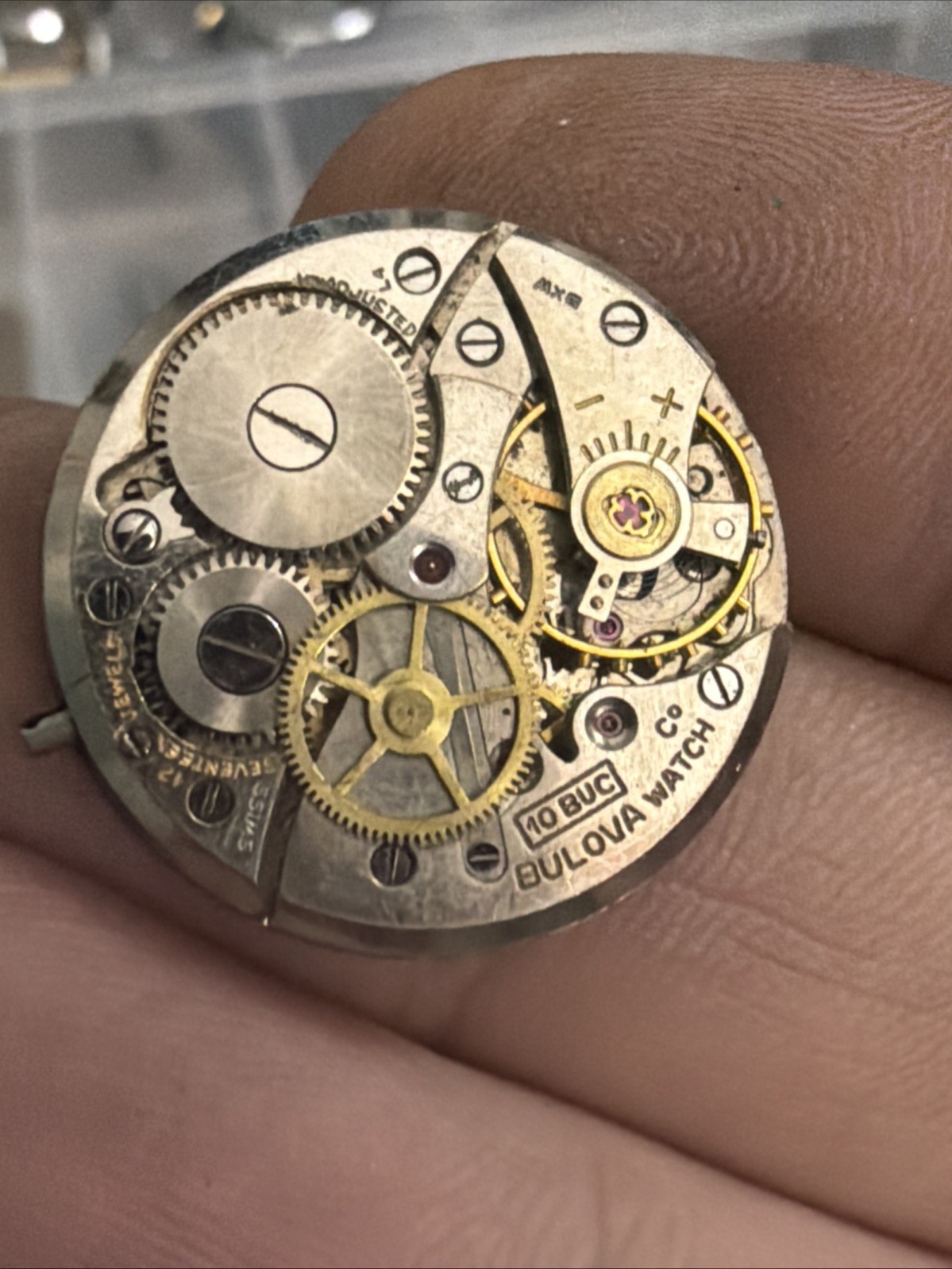 Vintage 1950’s Bulova 17 jewel 10BUC wrist watch movement good balance J10