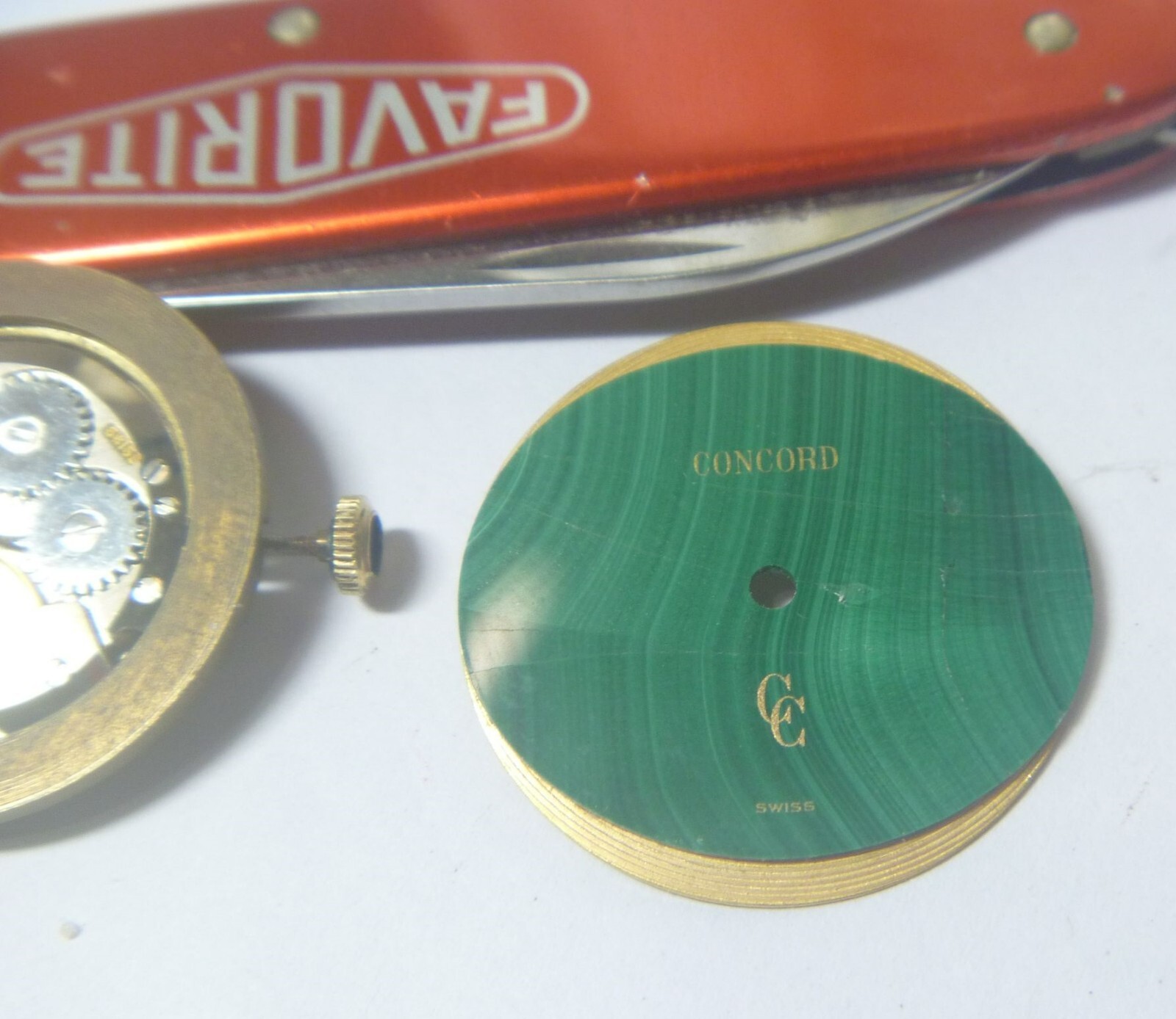 1970s Concord 17 Jewels Swiss Cal 33 7 ¾ Lignes Movement, Dmgd Green Dial- RUNS!