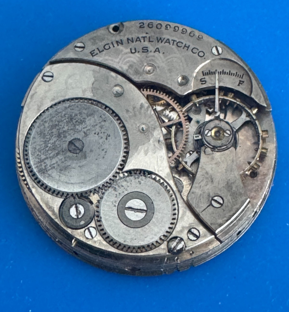 VINTAGE 12 SIZE ELGIN GR. 303 POCKET WATCH MOVEMENT NOT RUNNING BAD STAFF