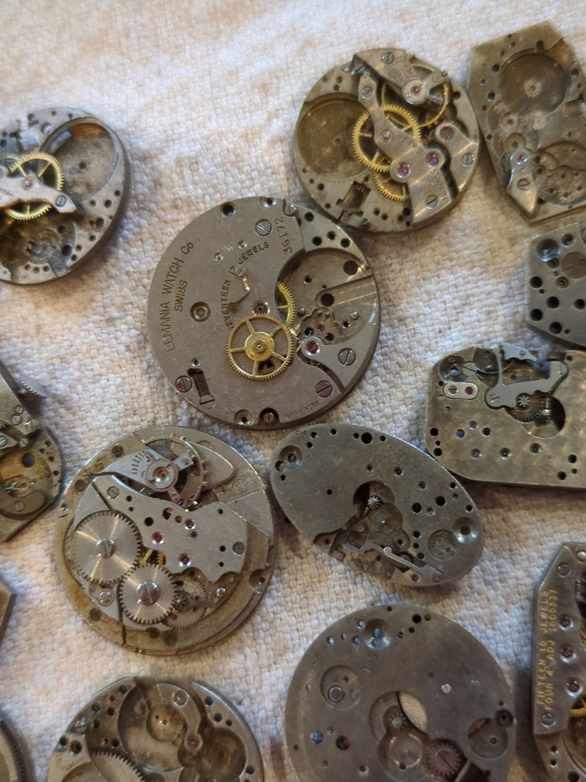 Lot Of 39 Assorted Vintage Watch Movement Parts. See the Pictures. 6.6 Ounces!!