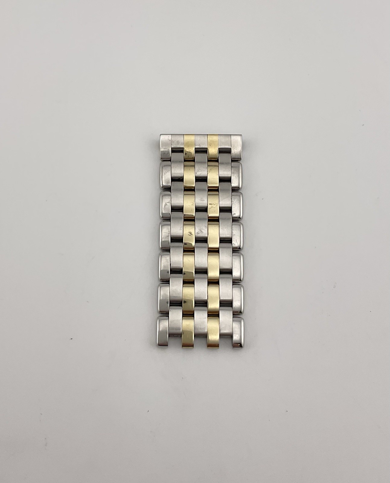 Citizen Eco-Drive G820-S013569 Two Tone Watch Partial Band