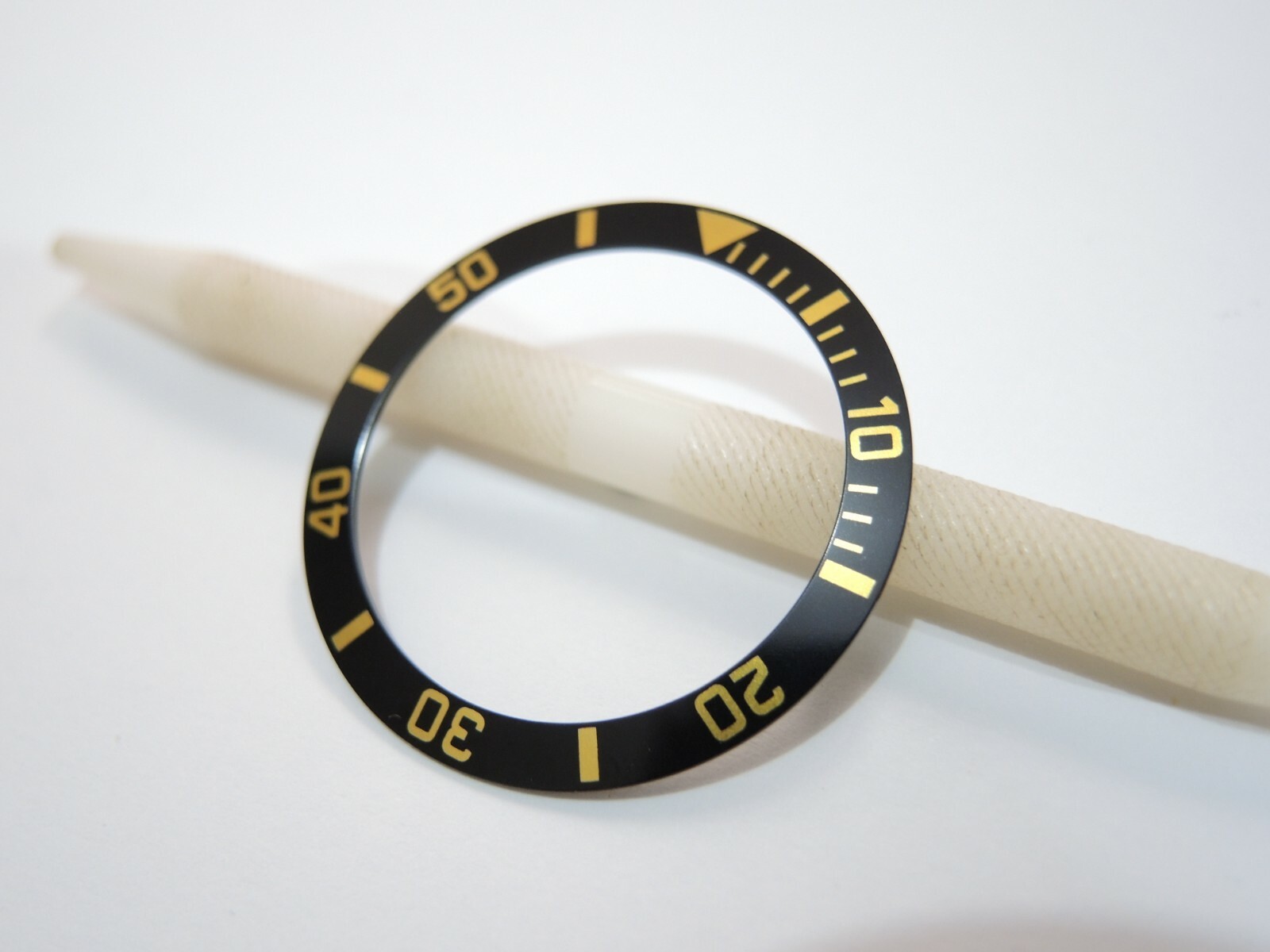 NEW BLACK/GOLD BEZEL INSERT 35.2MM MEDIUM DIVERS 10BAR SKX027 (7S26-0050) WATCH