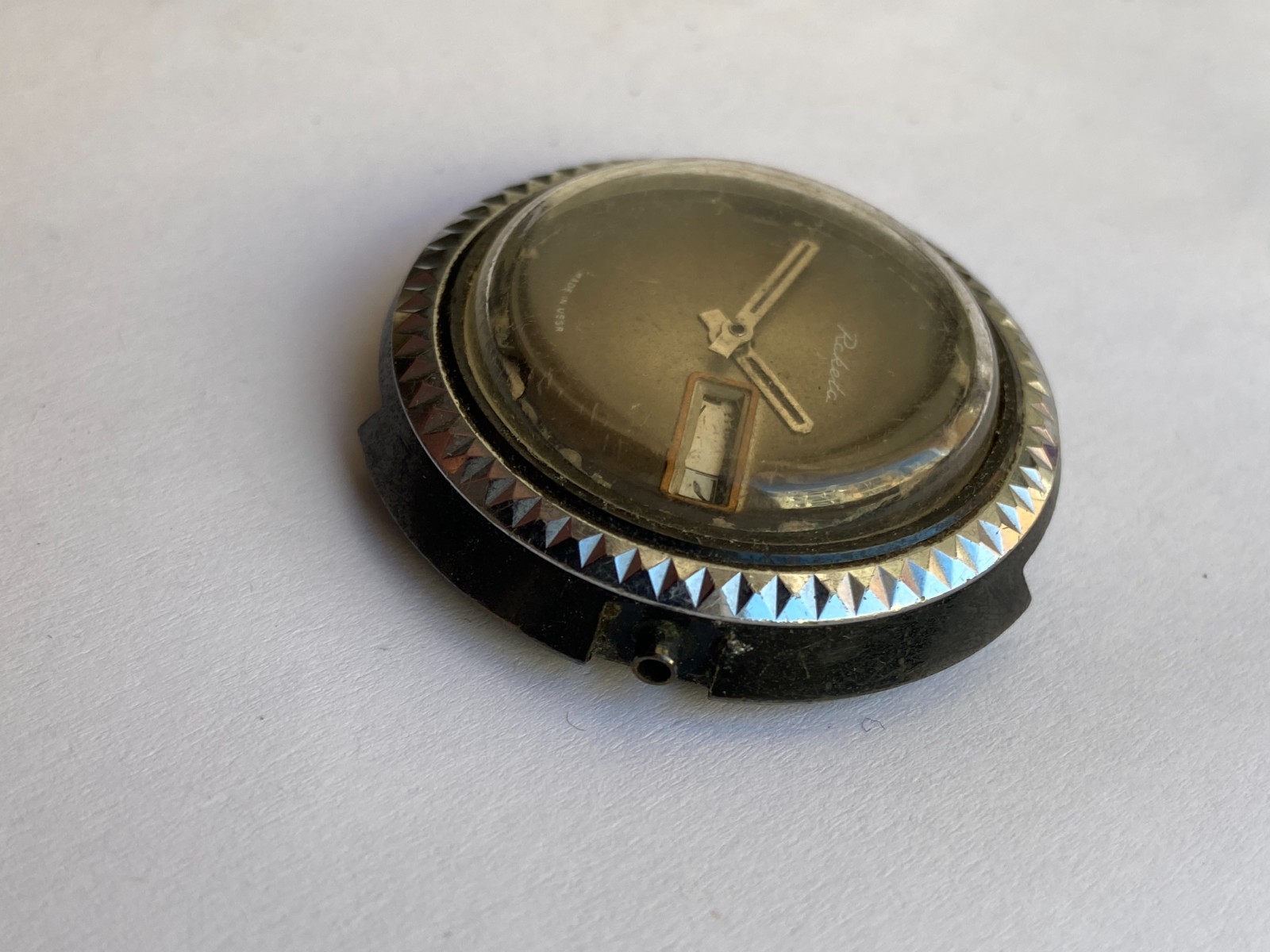 VINTAGE MEN WRIST WATCH PARTS NOT WORKING RAKETA TV CAL 2628 H USSR UFO