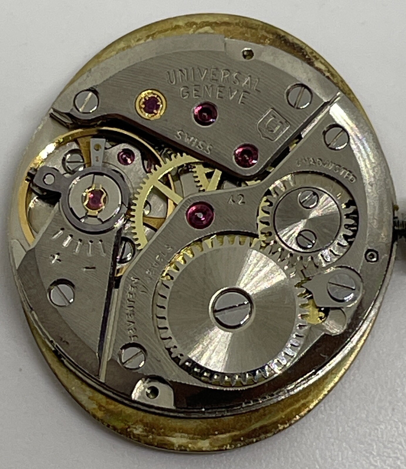 UNIVERSAL GENEVE 42 MOVEMENT Swiss 17 Jewels Runs