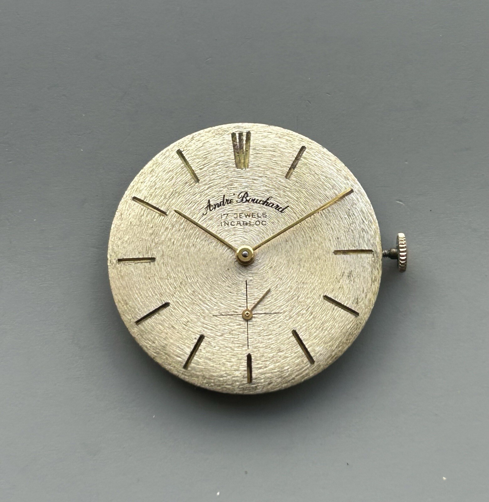 VINTAGE Andre Bouchard CALIBER P330 WATCH MOVEMENT FOR PARTS RUNS