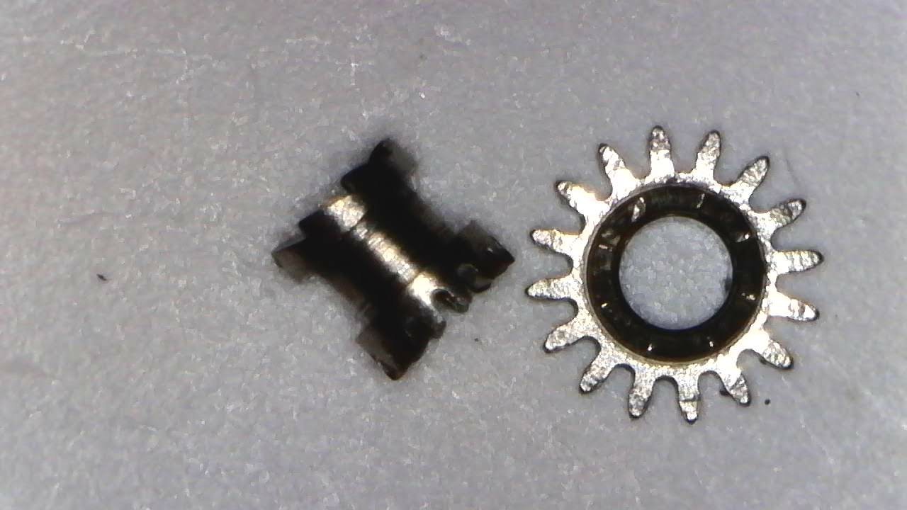 raketa 2609.ha clutch wheel and winding pinion