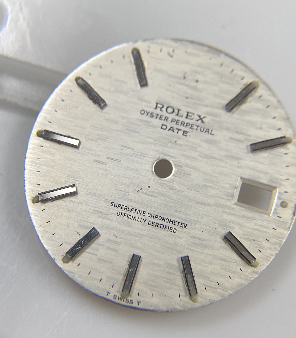 Genuine Rolex 34mm Oyster Perpetual Date 1500 1501 Cal 1570 Silver Linen Dial