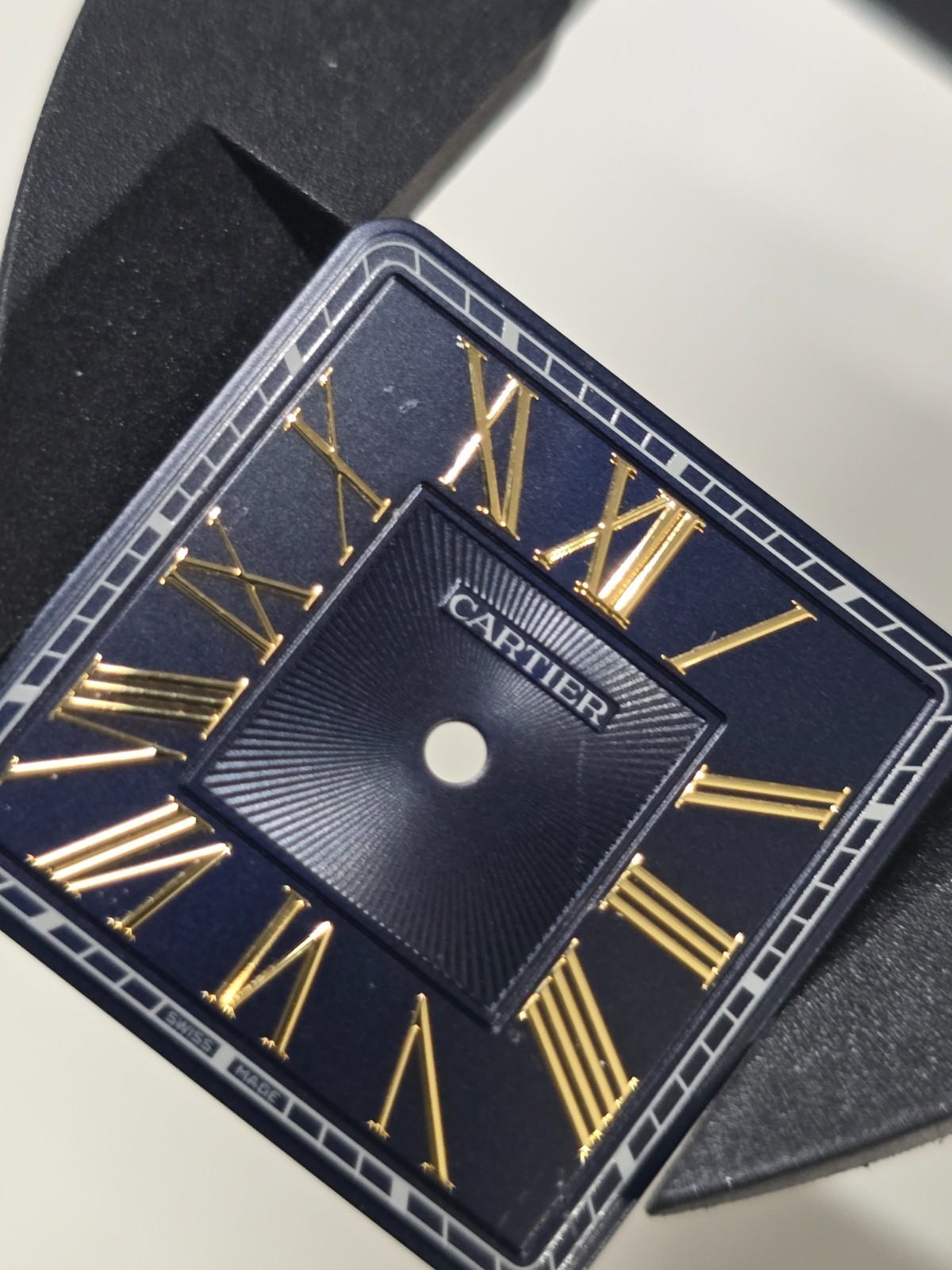 Genuine Cartier 18K Yellow Gold Santos-Dumont Large WGSA0077 Dial 22.7mm