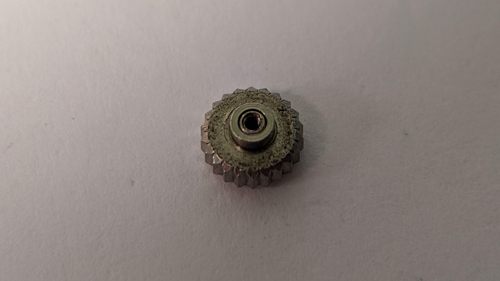 Used Genuine Omega S/S White Crown 4.95mm diameter, dress crown, tap 10 (0.90mm)