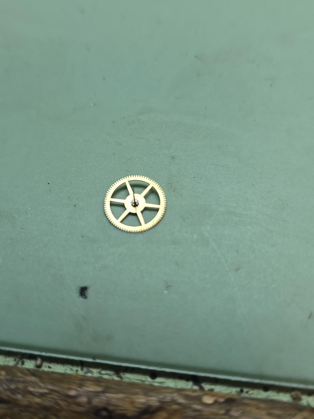 Mondia Zenith 2572 Pc Wheel Seconds Center (1pcs) Used