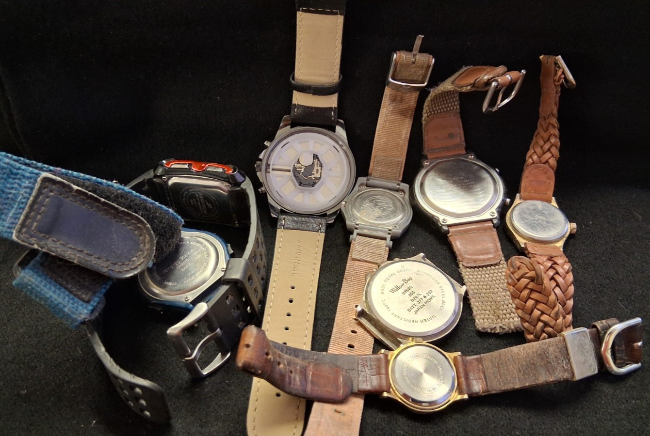 JUNK DRAWER VINTAGE WRISTWATCH LOT MIXED ASSORTMENT TIMEX CARRIAGE CASIO & MORE