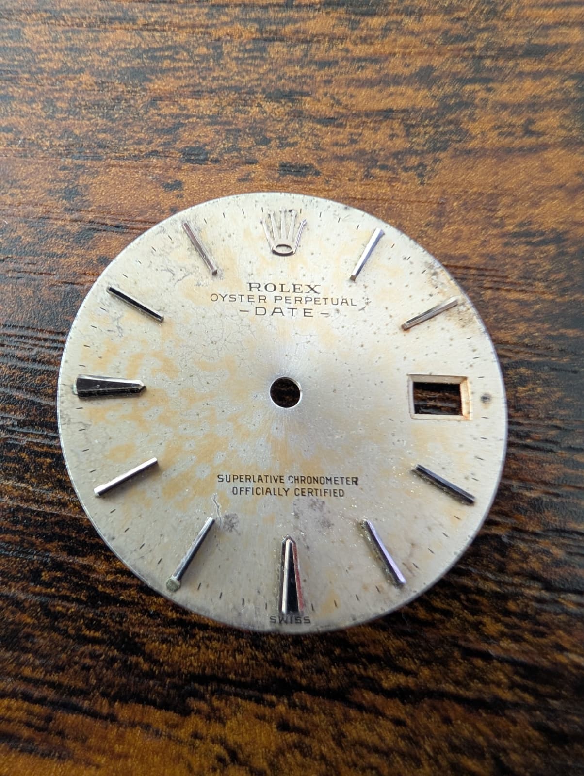 ROLEX OYSTER PERPETUAL DATE 1501 SILVER STICK DIAL – POOR CONDITION