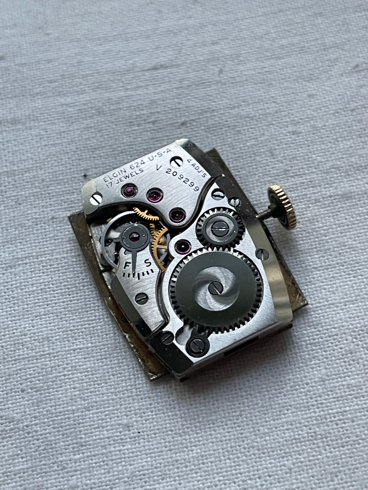 Elgin de luxe 624 NICE DIAL – movement for mens watch RUNS, lot2307