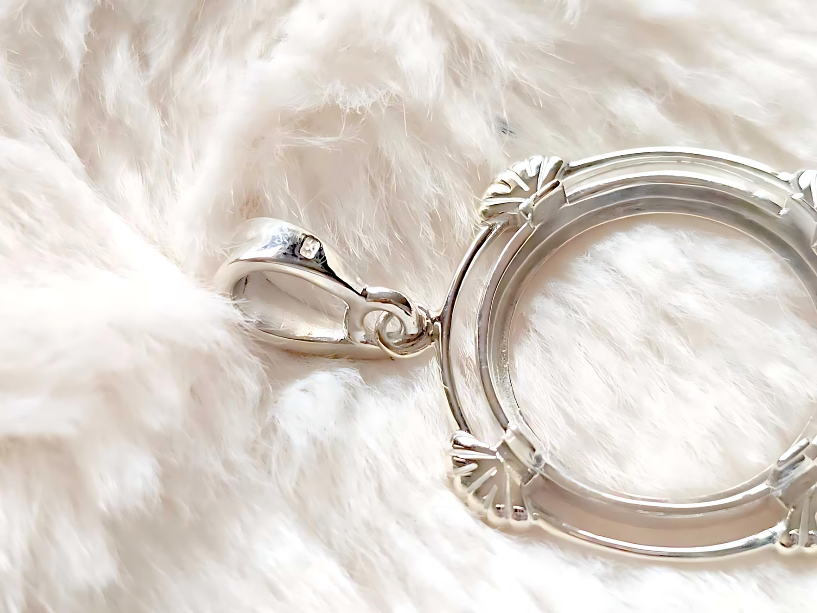 925 Sterling Silver Prong Back Clamshell Edge Bezel for 19mm Penny 1 Cent Coins