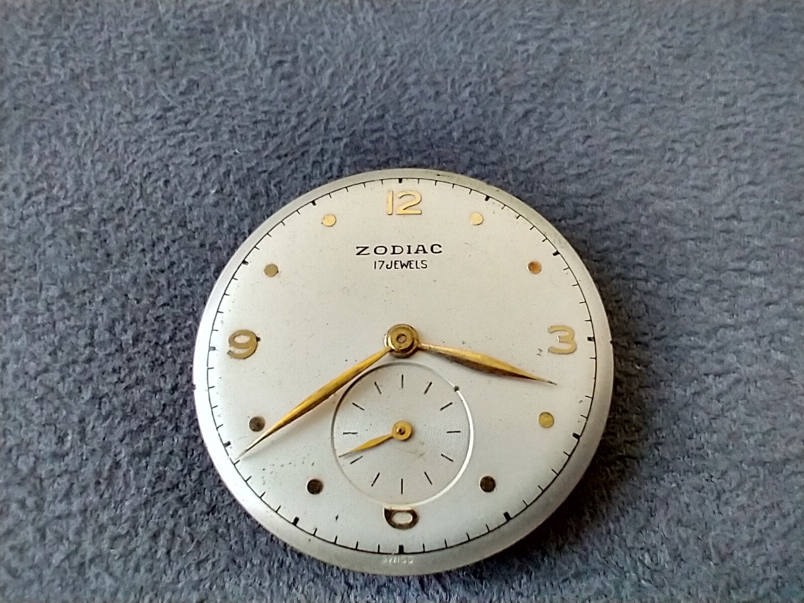 Vintage Zodiac Wind-Up Watch Movement For Parts And Repairs
