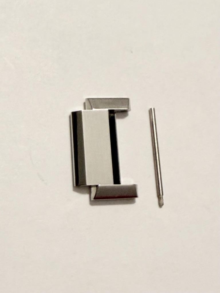 Authentic Movado Sapphire Stainless Steel 84.G1.2896 Full Link 22MM
