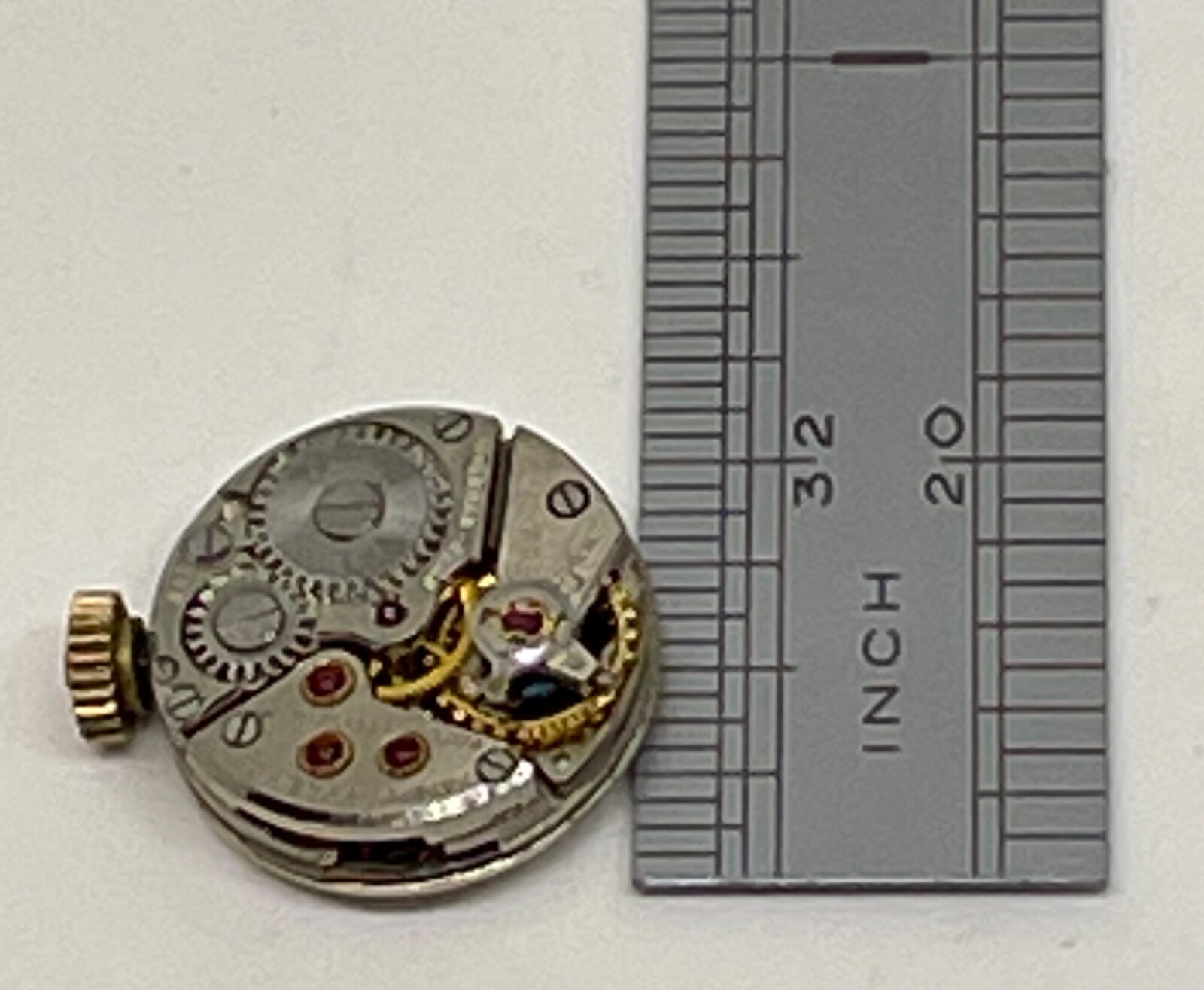 UNIVERSAL GENEVE MOVEMENT Swiss 17 Jewels Runs