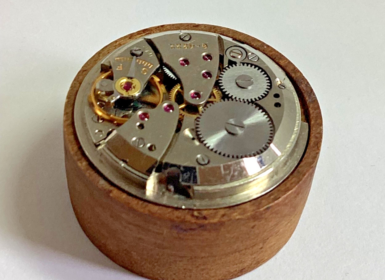 Vintage Gruen GXC Mechanical 21 Jewel Watch Movement Buser140 ?Runs Parts Repair
