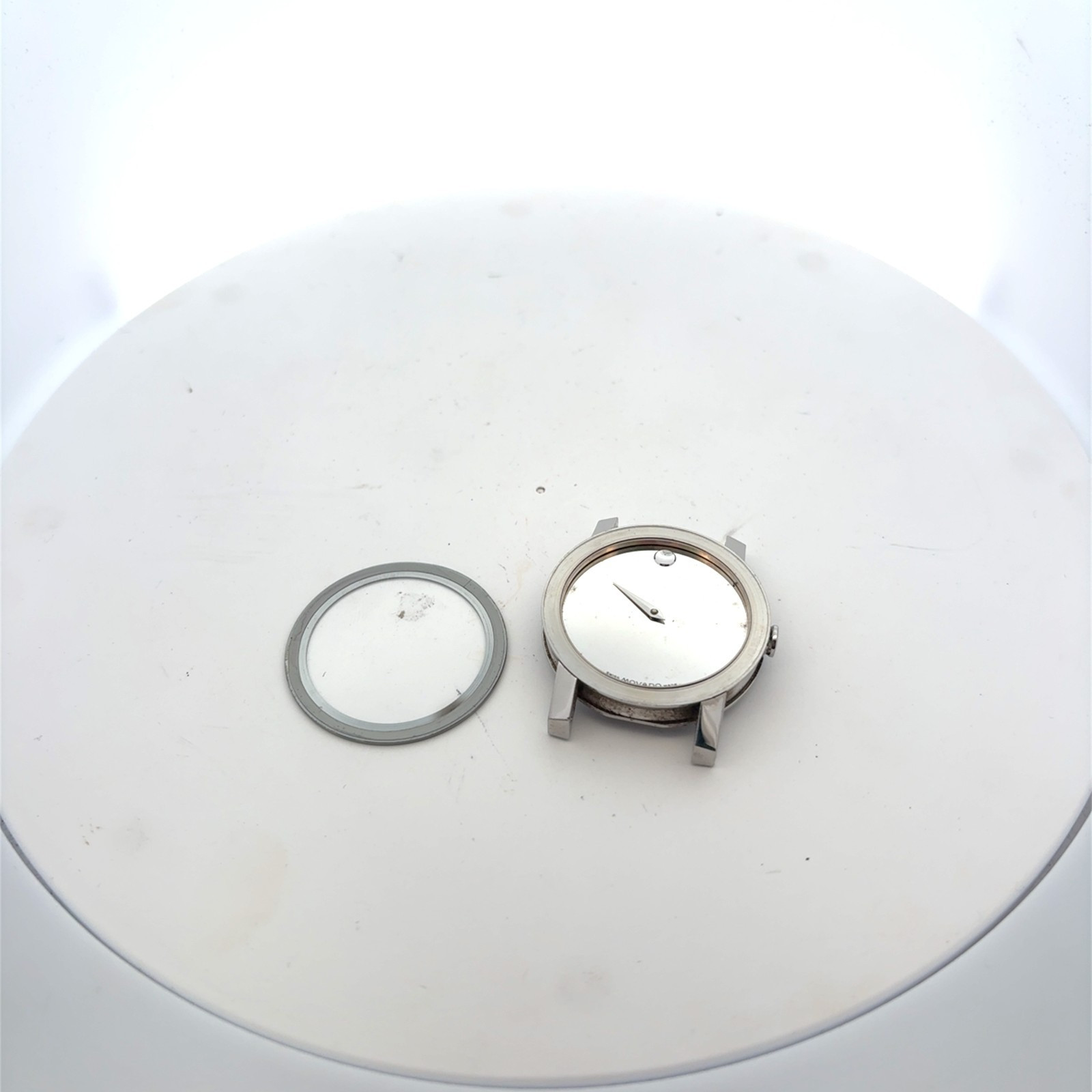 Mens Movado Sapphire 0606093 Stainless Steel Watch No Band With Cracked Crystal