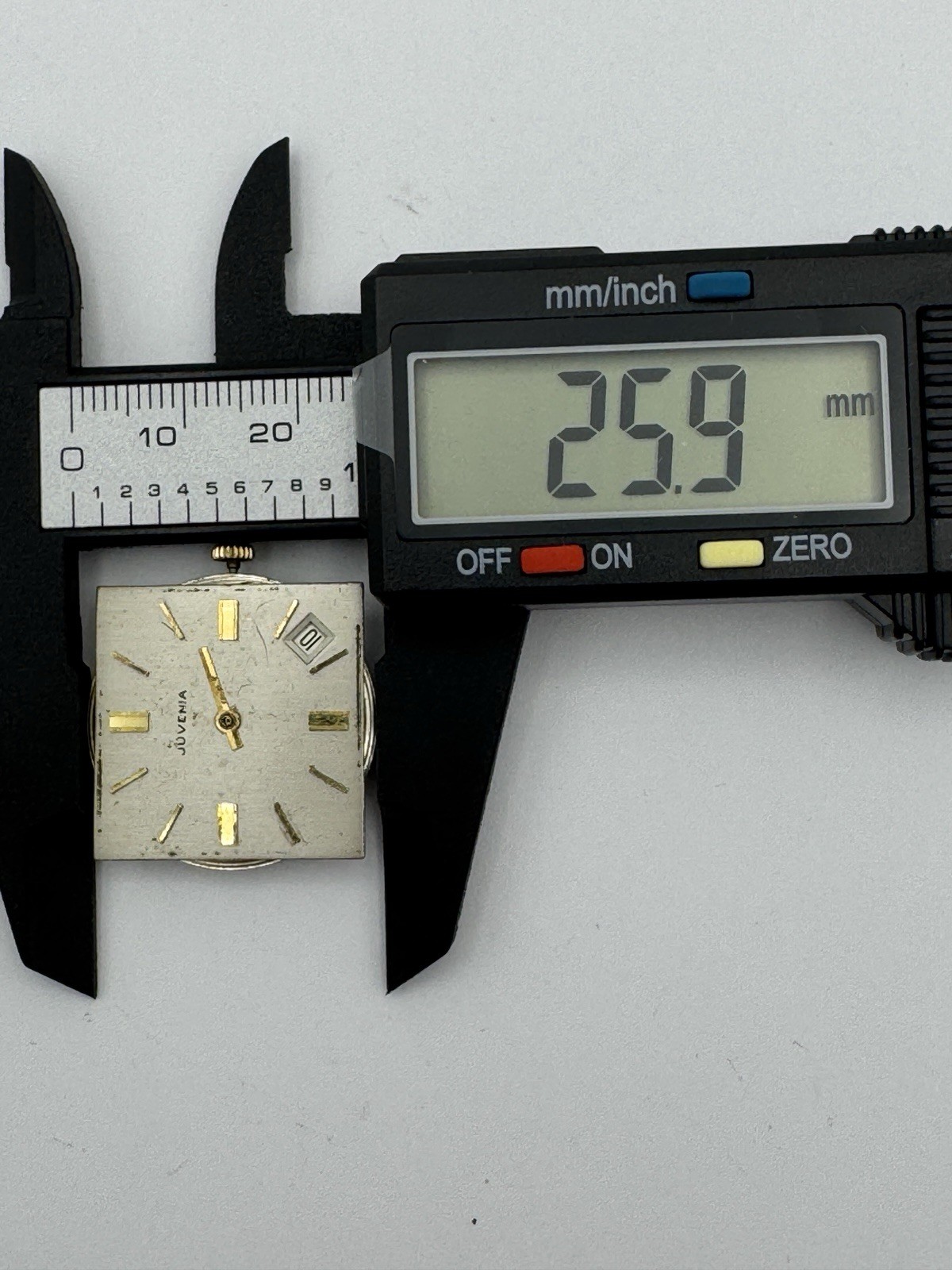 Vintage Juvenia Cal 902 Automatic Wristwatch Movement – Runs