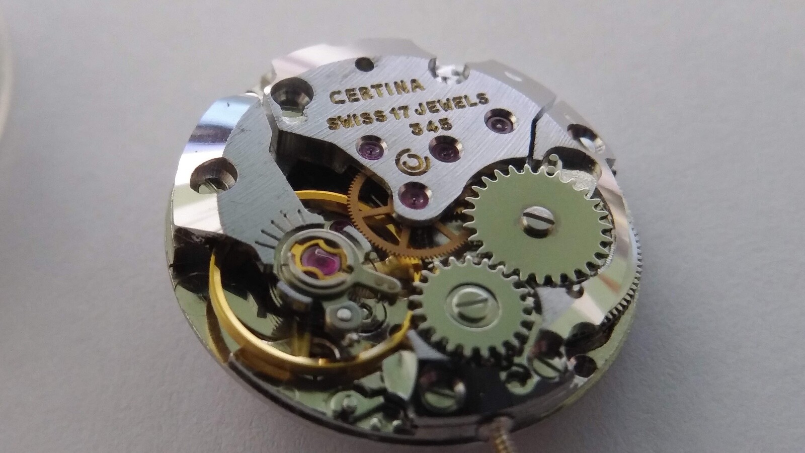 Certina 345 winding movement 17 Jewels NOS – RUNNING! may need a minor cleaning