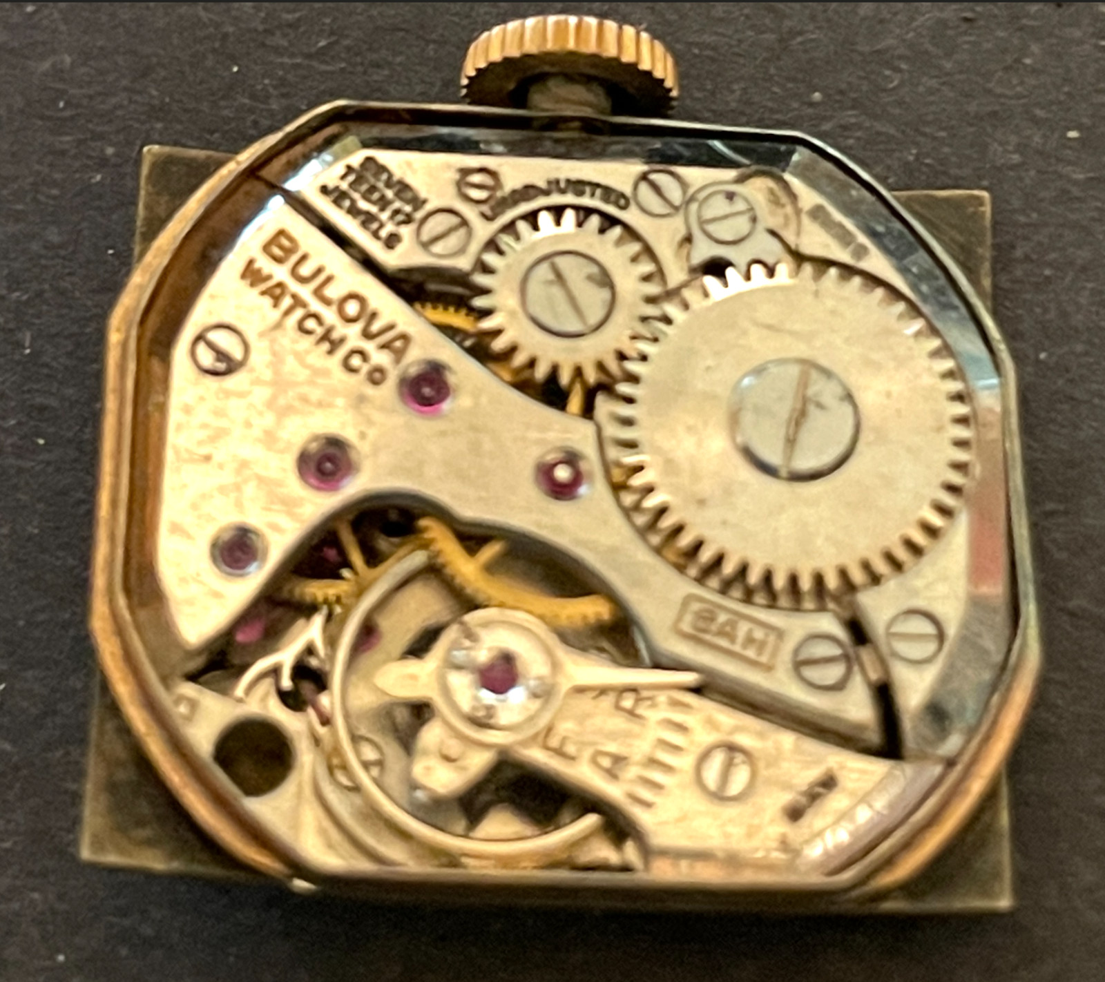 Vintage Bulova Cal 8AH Men’s Watch Movement Running Ticks 8 AH 17j Swiss