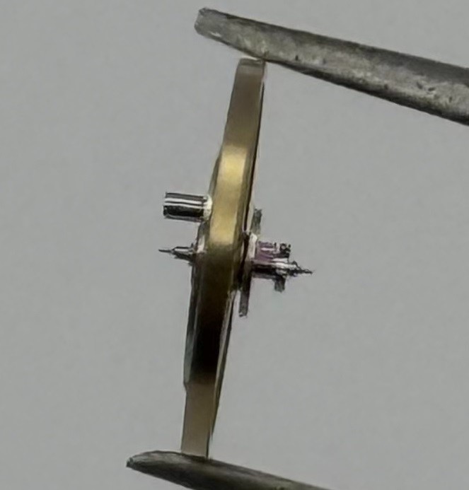 ST 69-21 Balance Wheel Complete And Spring Renata 1509 Watch Movement Parts NOS
