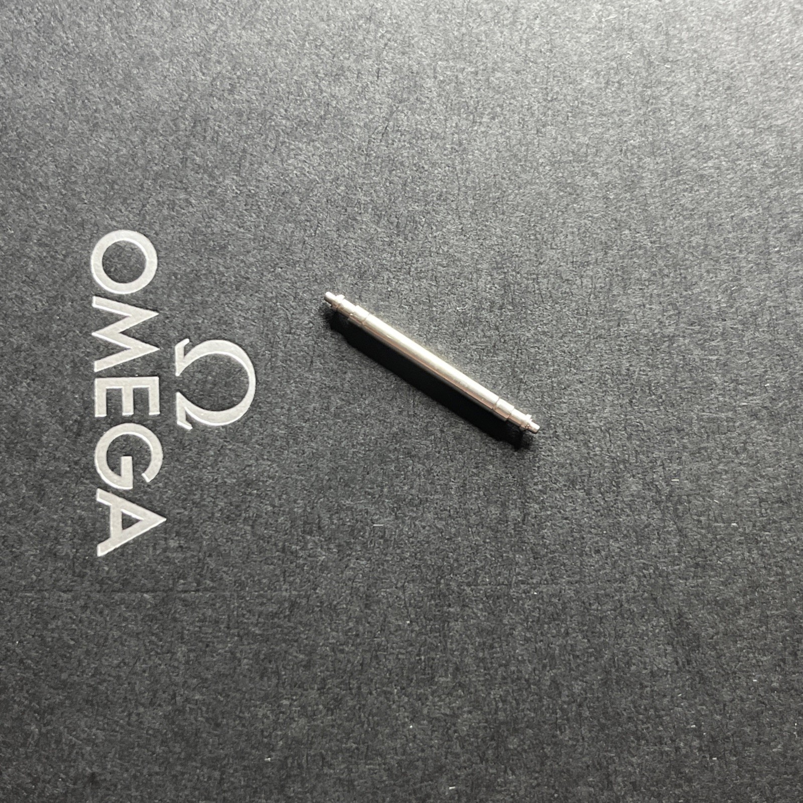 OMEGA Ω 20 mm Spring Bar 068ST2208 For Fabric, Rubber & Leather Official Product