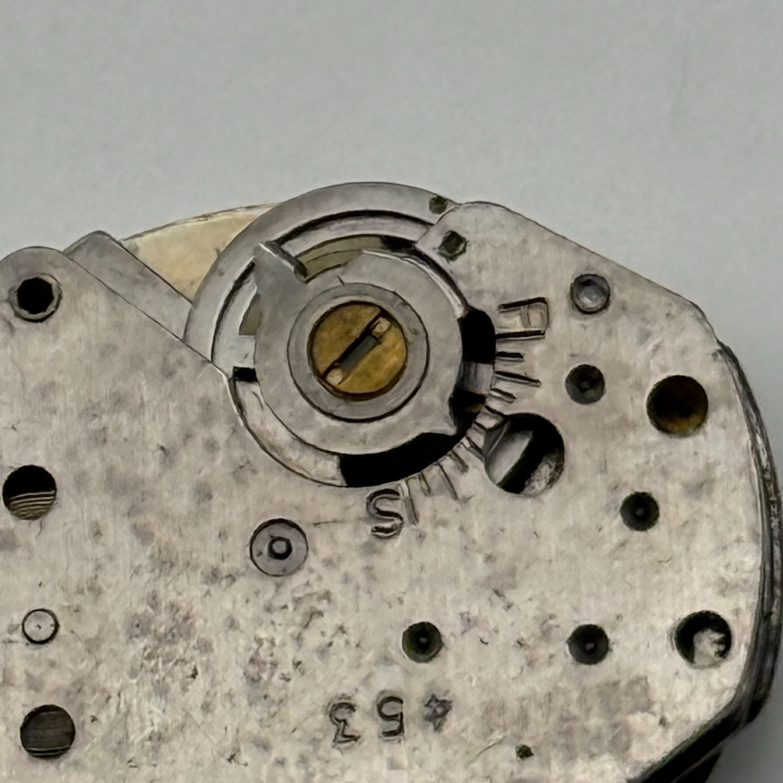 Timex 453 Watch Movement Great Britain Manual Wind Vintage Parts Repair 14.2mm