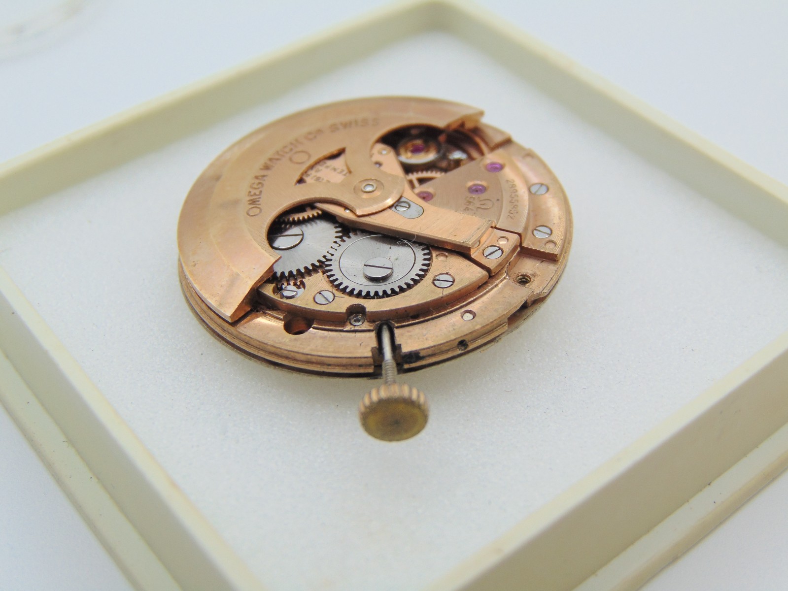 ORIGINAL OMEGA CONSTELLATION PIE PAN MOVEMENT COMPLETE – OMEGA 564 – ( WORKING )