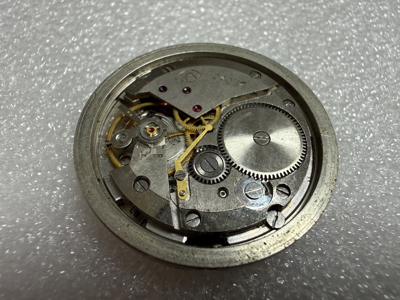 Watch movement USSR Vostok Cal.2409A plus Dial.For parts.