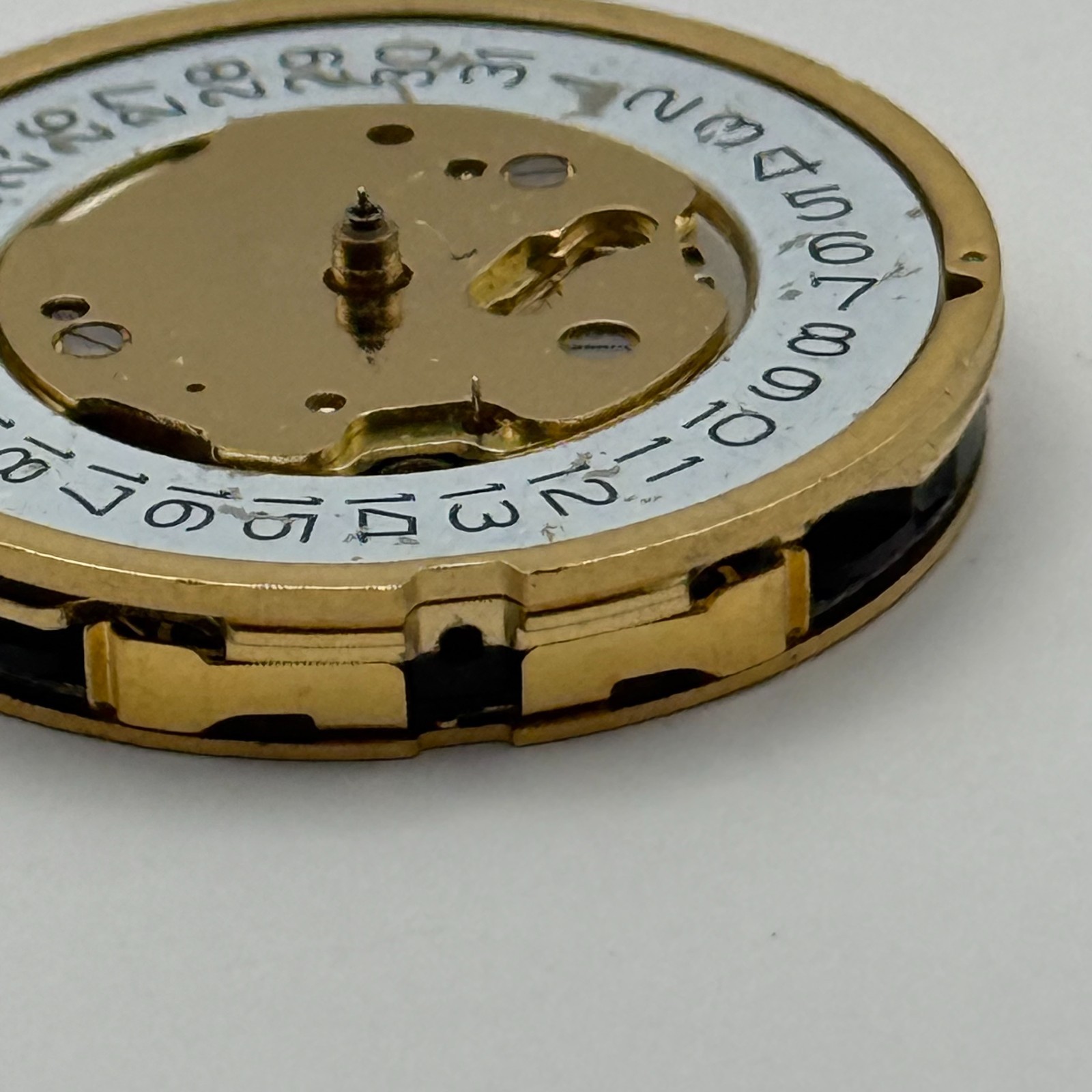 Ronda 5040.D Watch Movement Quartz Swiss R9 13 Jewels Parts Repair Spares 28.5mm